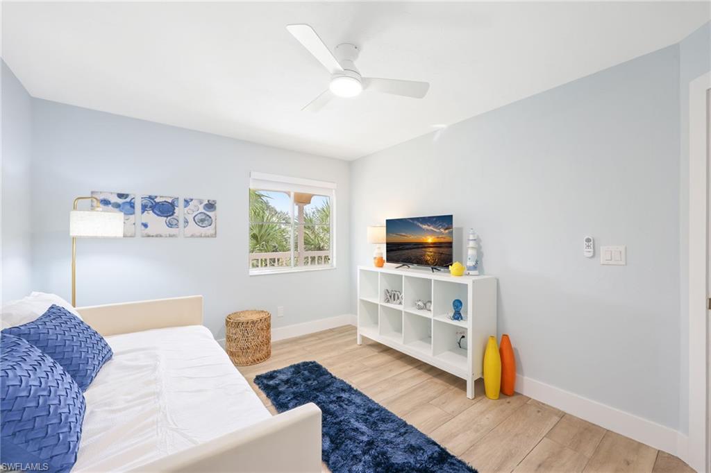 LAKESIDE GARDENS - Residential Lease