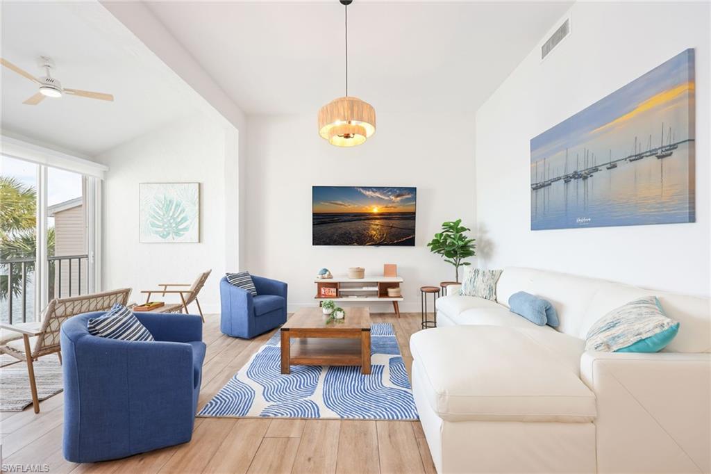 LAKESIDE GARDENS - Residential Lease