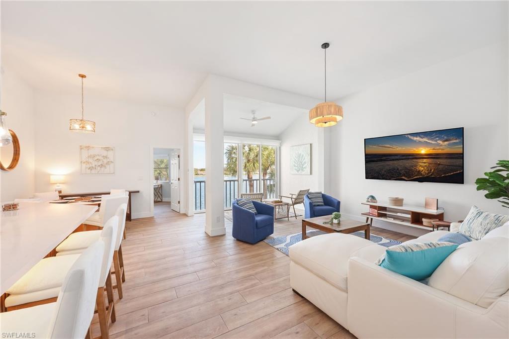 LAKESIDE GARDENS - Residential Lease