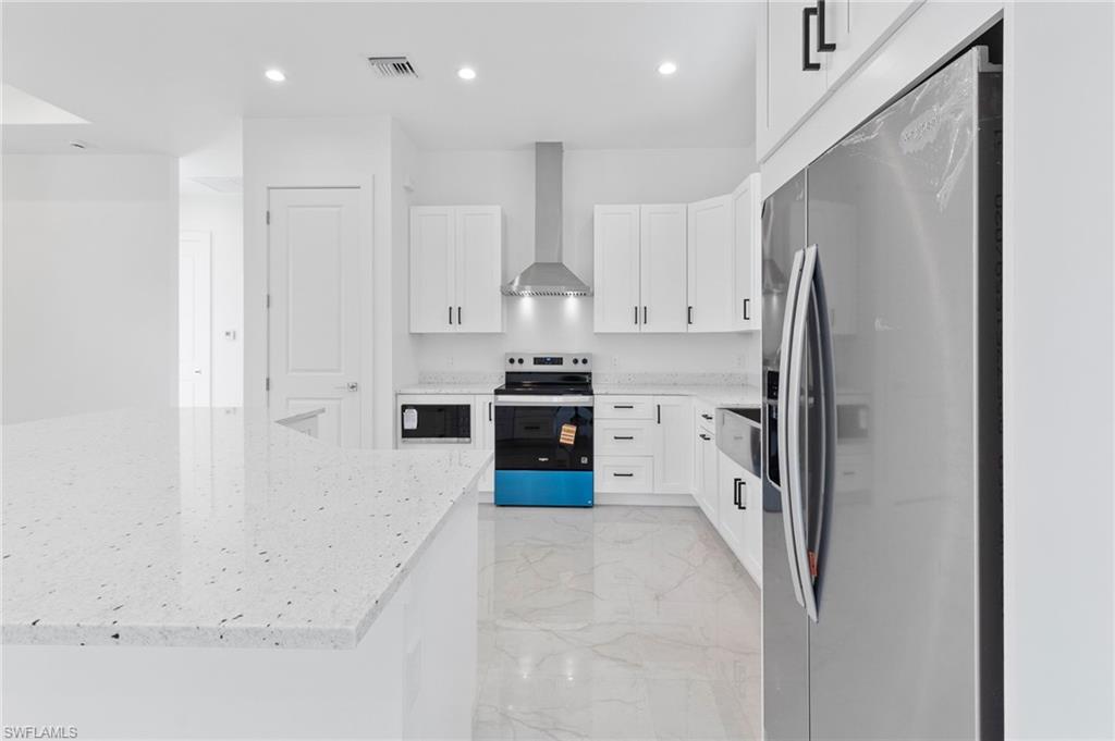 GOLDEN GATE ESTATES - Residential