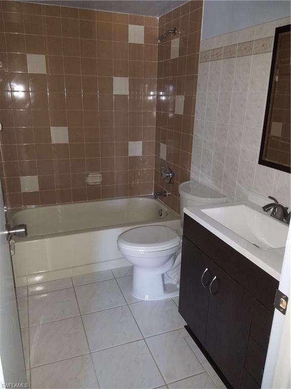 DANAH WAY CONDO - Residential