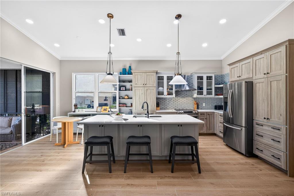 GLEN EAGLES - Residential