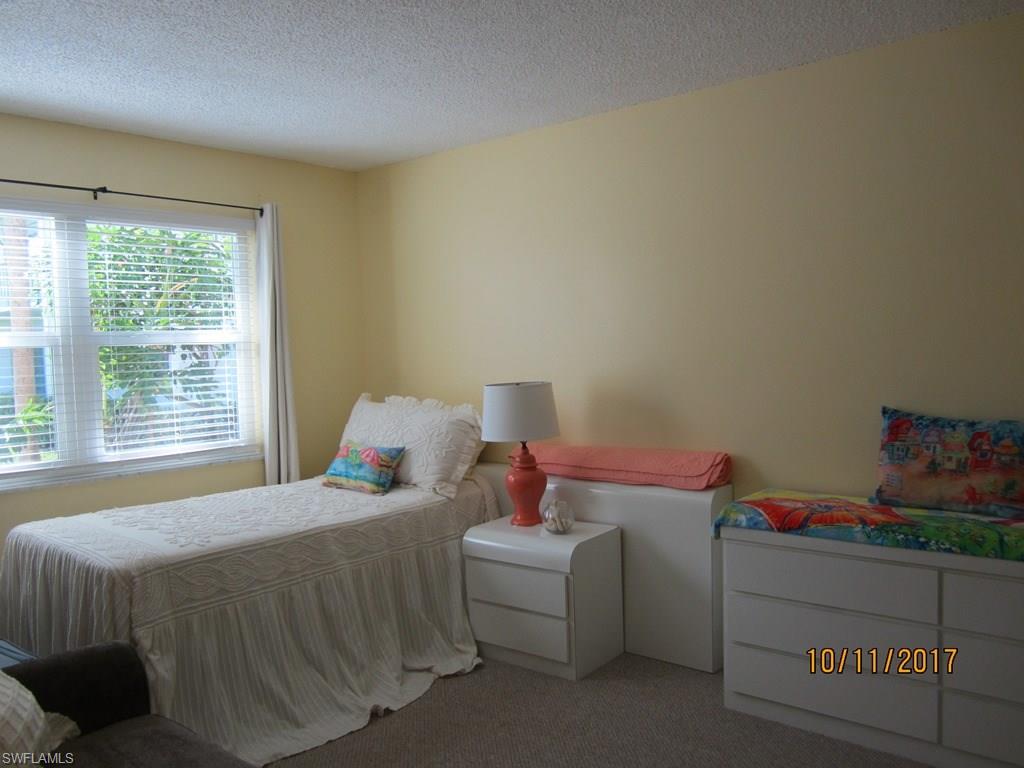 SEVEN LAKES - Residential