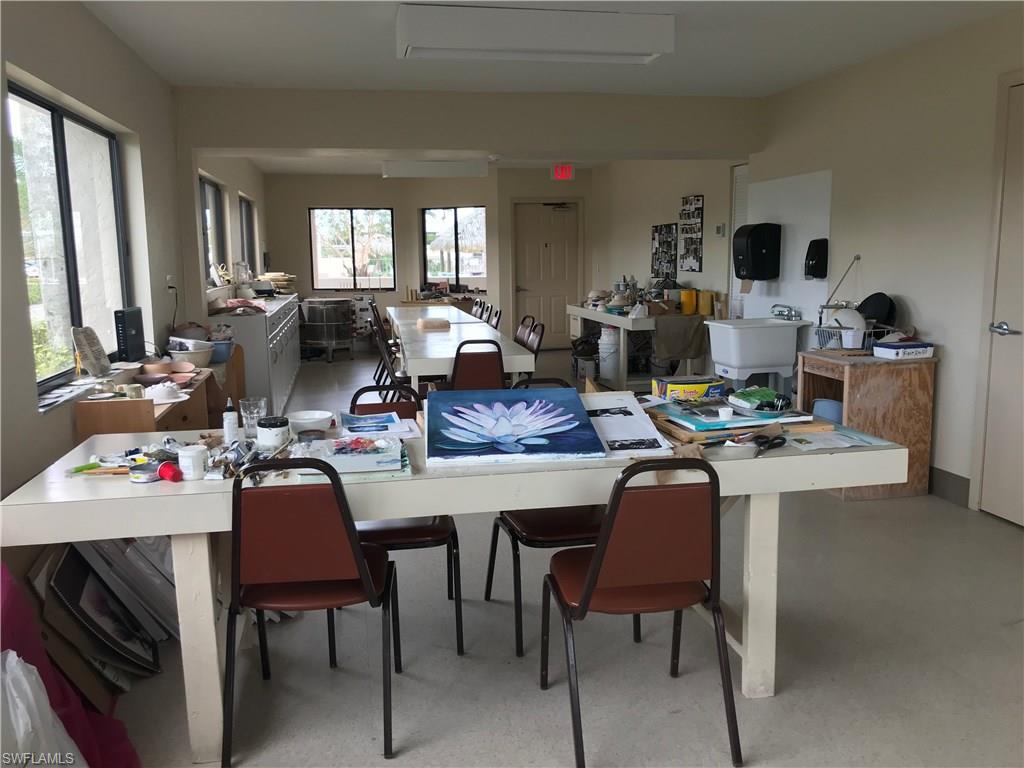 SEVEN LAKES - Residential