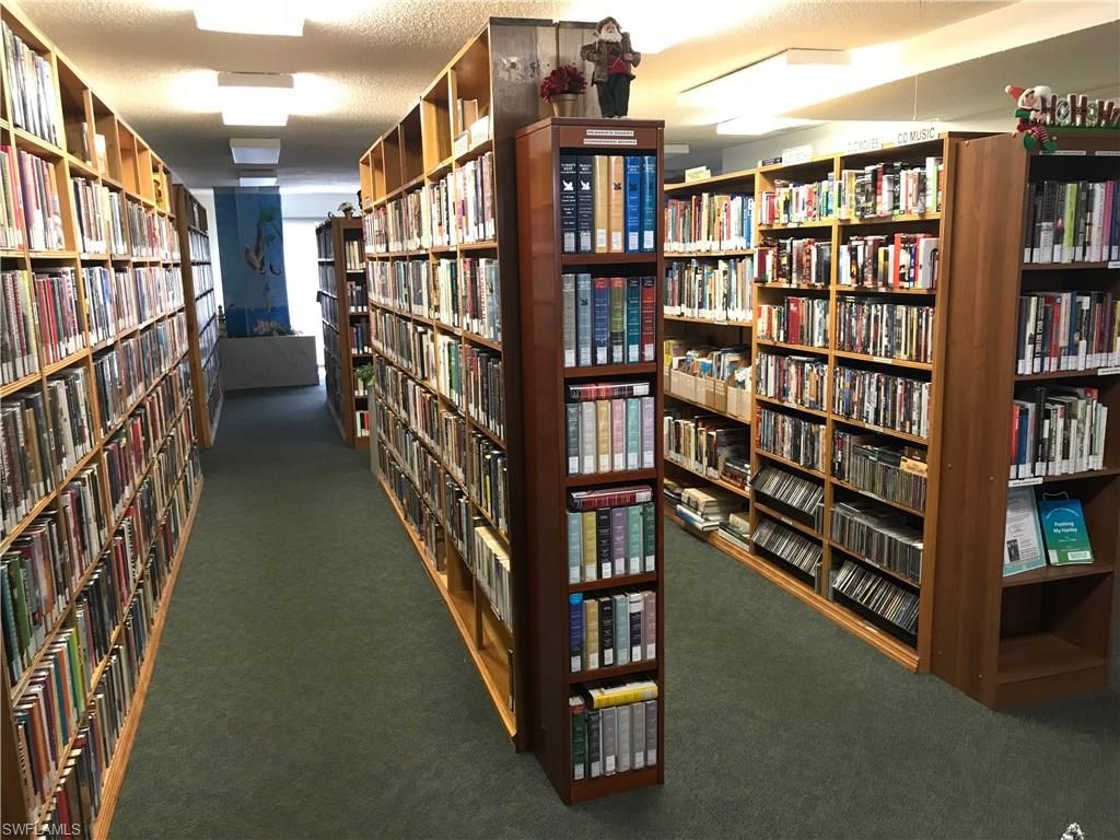 SEVEN LAKES - Residential