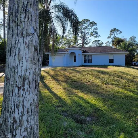 571 11th St SW, Naples, FL 34117 - #: 224099723