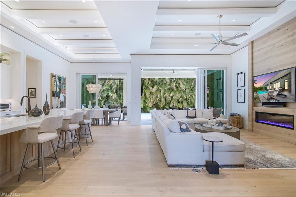 PARK SHORE - Residential