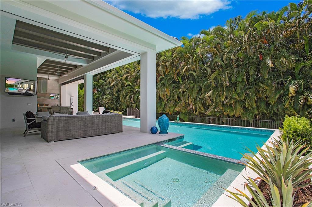 PARK SHORE - Residential