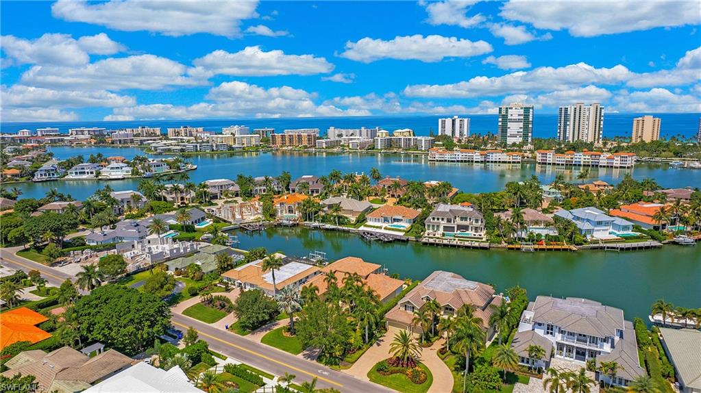 PARK SHORE - Residential