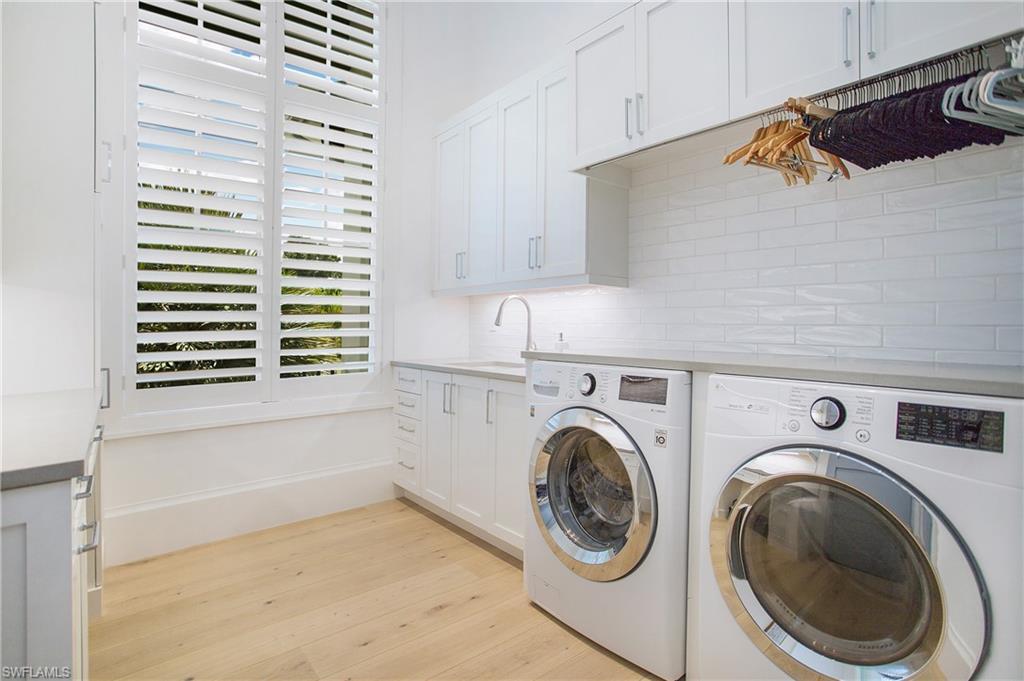 PARK SHORE - Residential