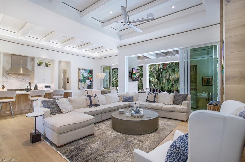 PARK SHORE - Residential