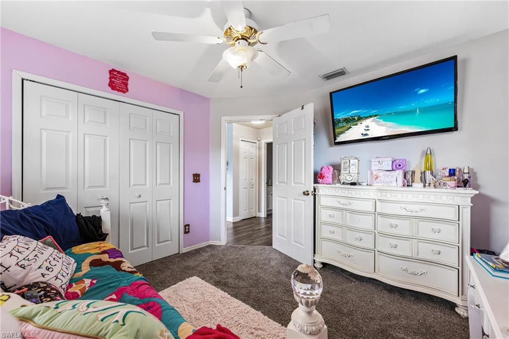 SAN CARLOS PARK - Residential