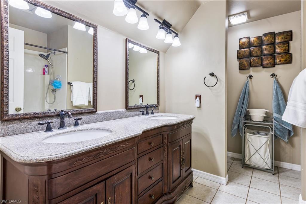 SAN CARLOS PARK - Residential