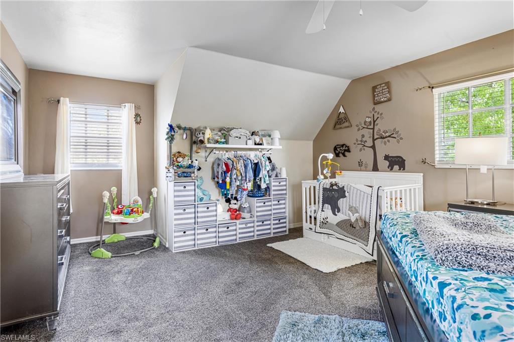 SAN CARLOS PARK - Residential