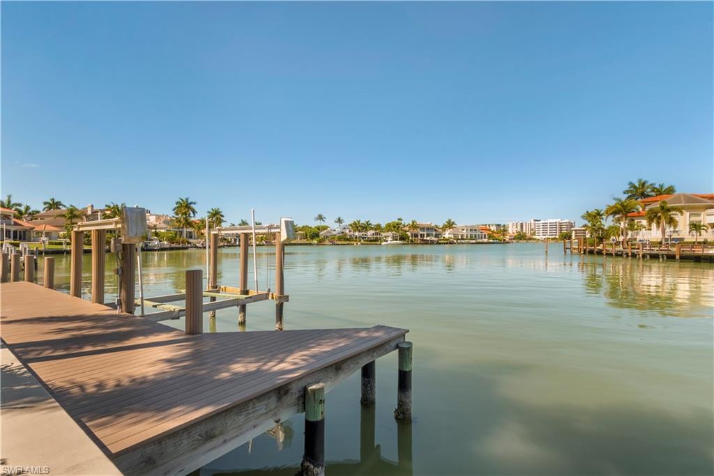 MOORINGS - Residential