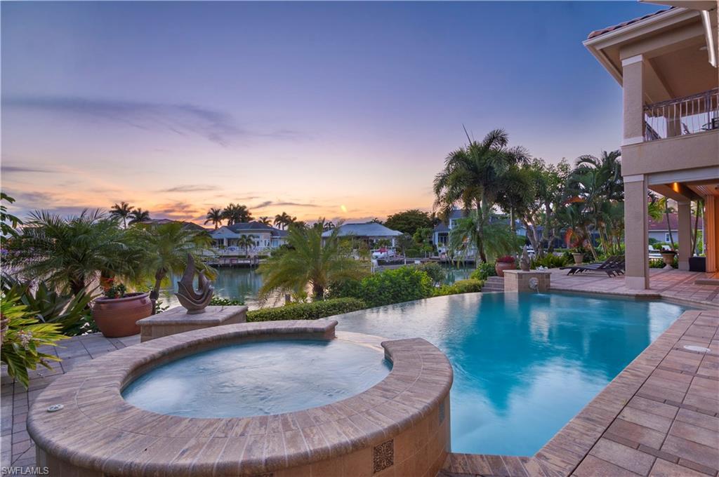 MOORINGS - Residential