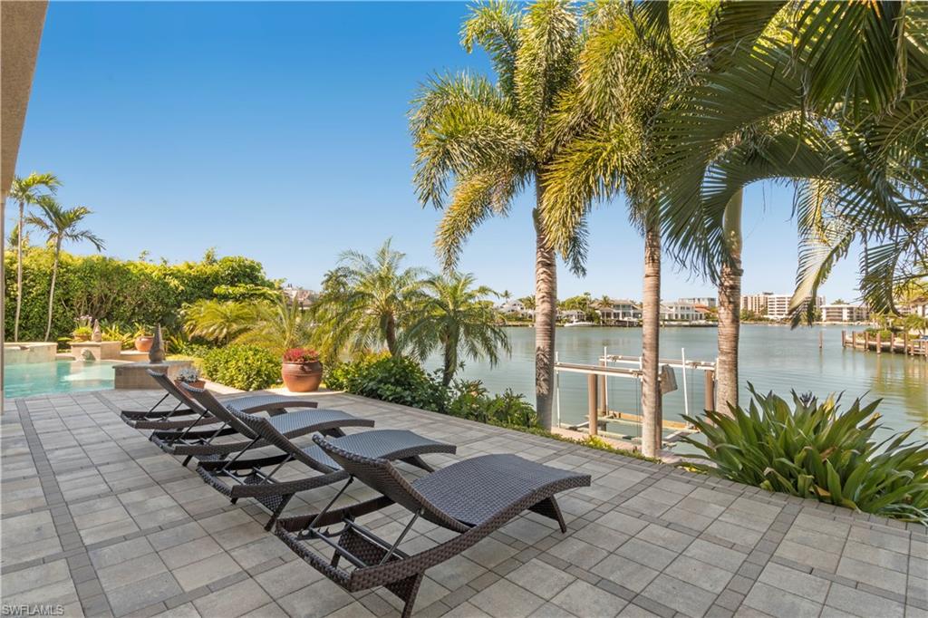 MOORINGS - Residential