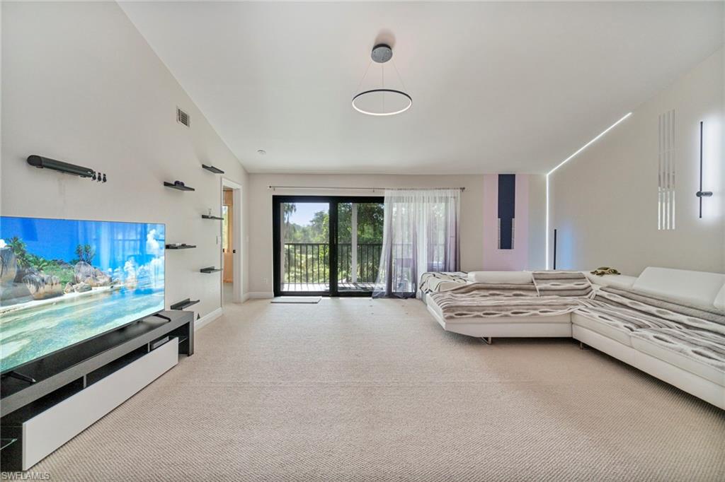 5767 Deauville CIR D304