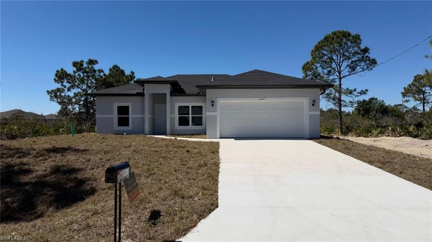 Brand new house with lots of upgrades.
High Celling with tray in the living room and master bed.
Open kitchen with Huge Island with split bedrooms concept.
Tile through all house including walls showers.
Wood cabinets with Quartz on top of the Island, kitchen cabinets, window silling and window sills.
Stainsteel appliances. Easy to show and ready to move in.