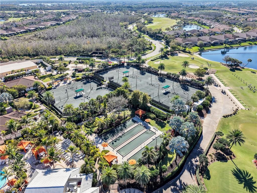 ESPLANADE - Residential