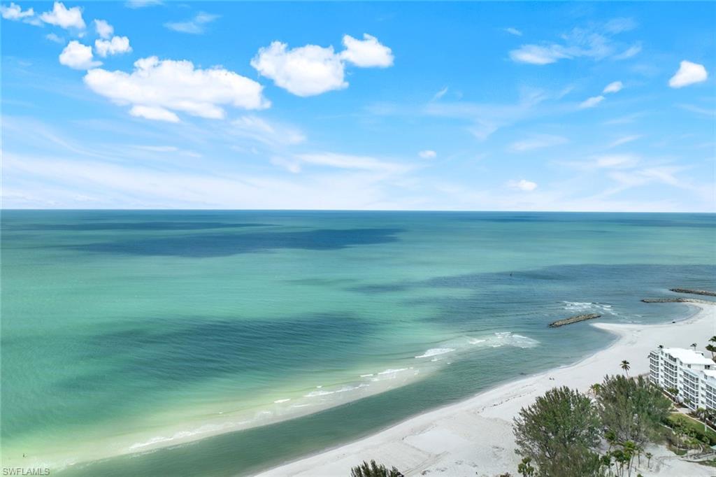 MOORINGS - Residential