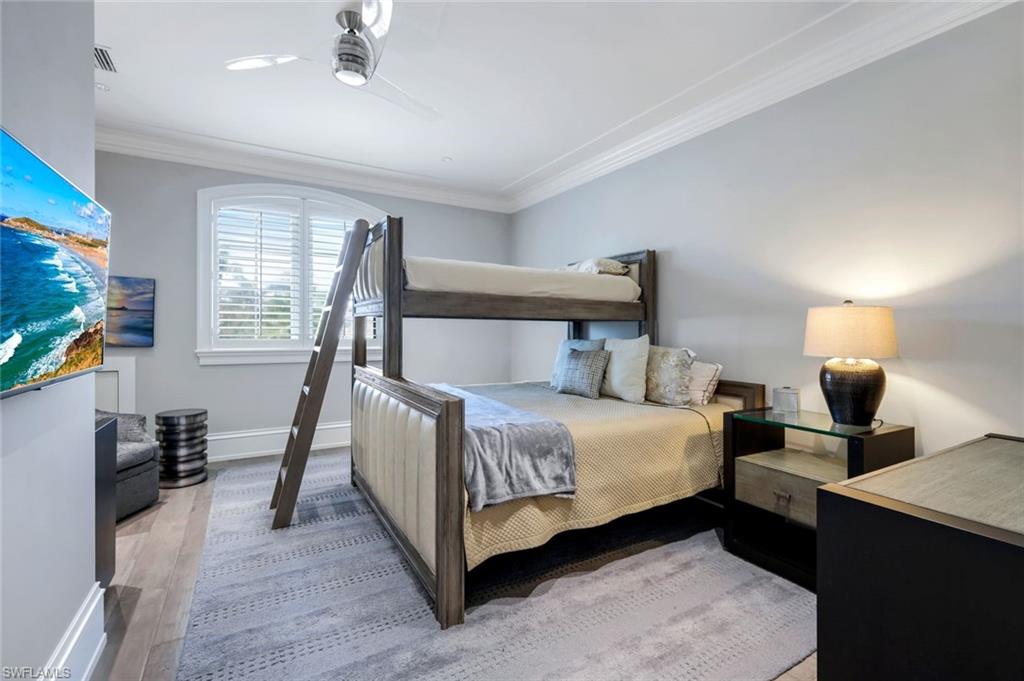 MOORINGS - Residential