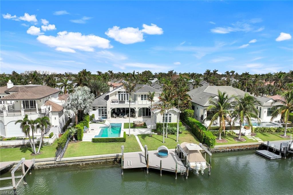 MOORINGS - Residential