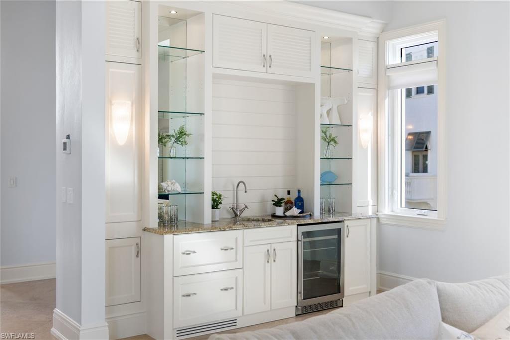 BAREFOOT BEACH - Residential