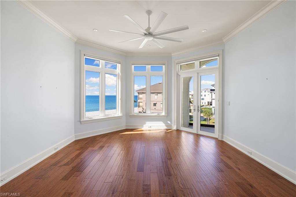 BAREFOOT BEACH - Residential