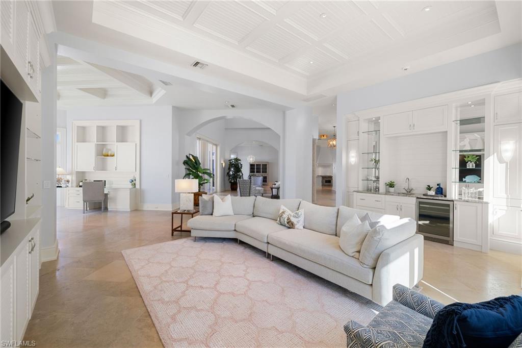 BAREFOOT BEACH - Residential