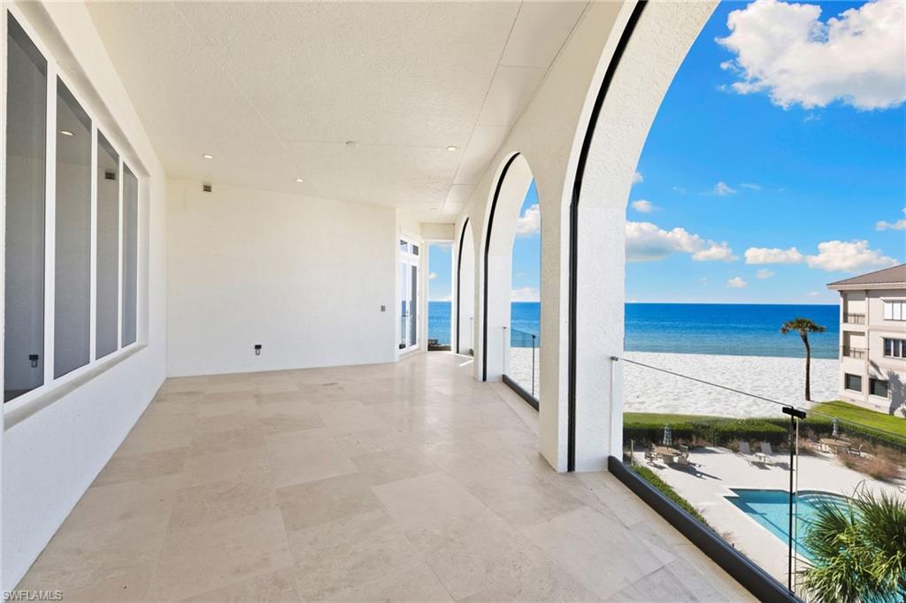 BAREFOOT BEACH - Residential