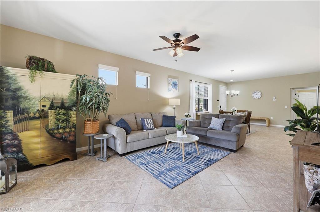 7156 Live Oak DR