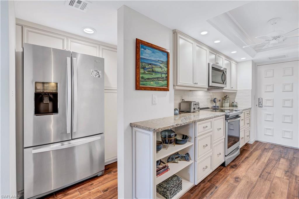 2400 Gulf Shore BLVD N 203