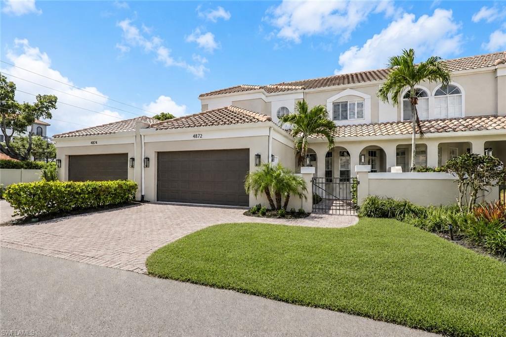 Photo of 4872 W Boulevard CT, NAPLES, FL 34103 (MLS # 226028016)