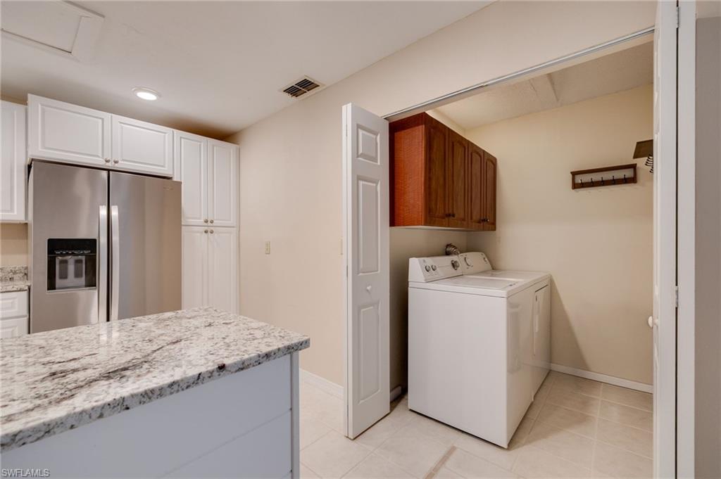 FOXMOOR LAKES - Residential