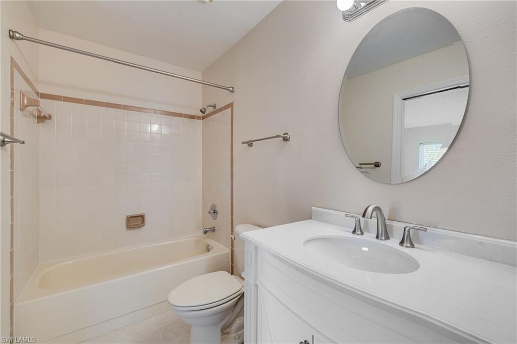 FOXMOOR LAKES - Residential