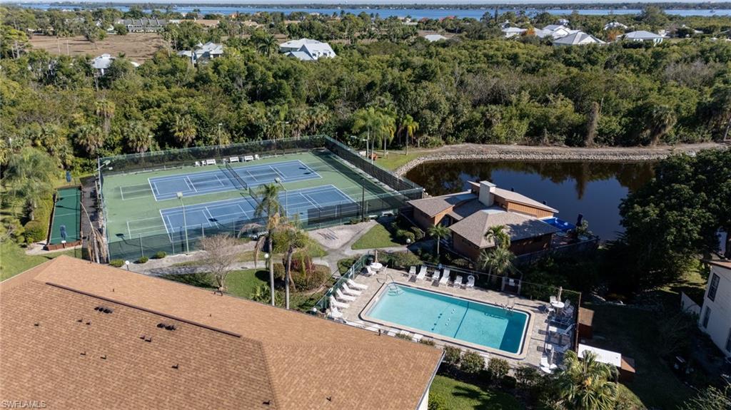 FOXMOOR LAKES - Residential