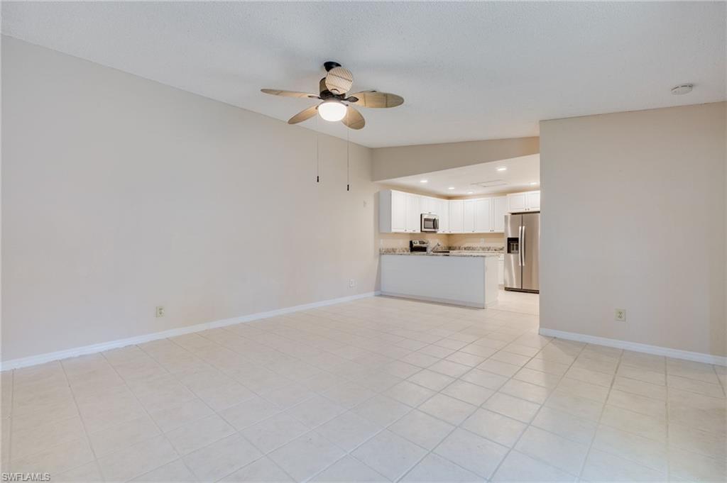 FOXMOOR LAKES - Residential