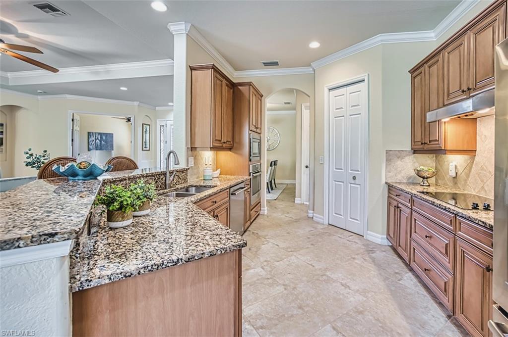 REFLECTION ISLES - Residential