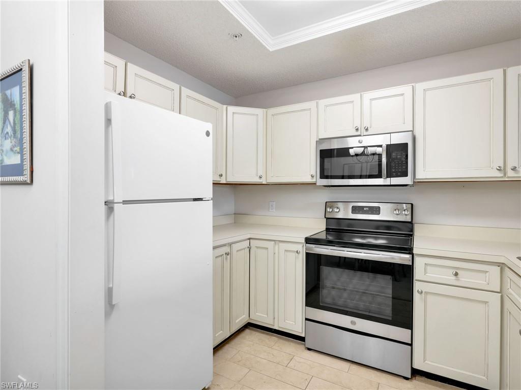 ARBOR TRACE - Residential