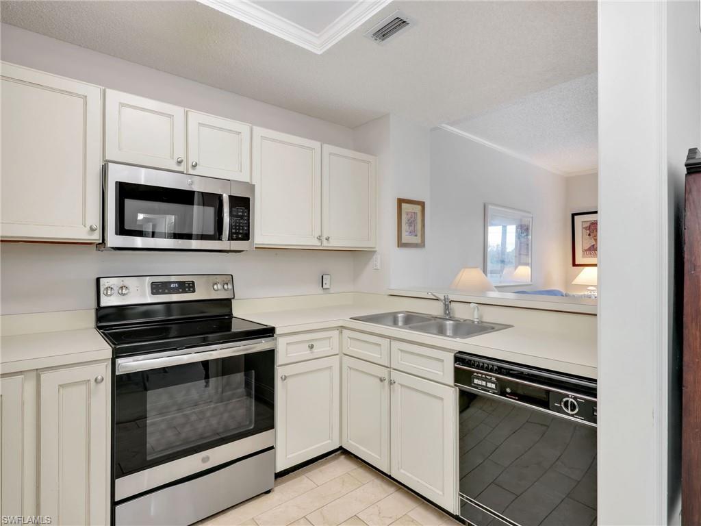 ARBOR TRACE - Residential