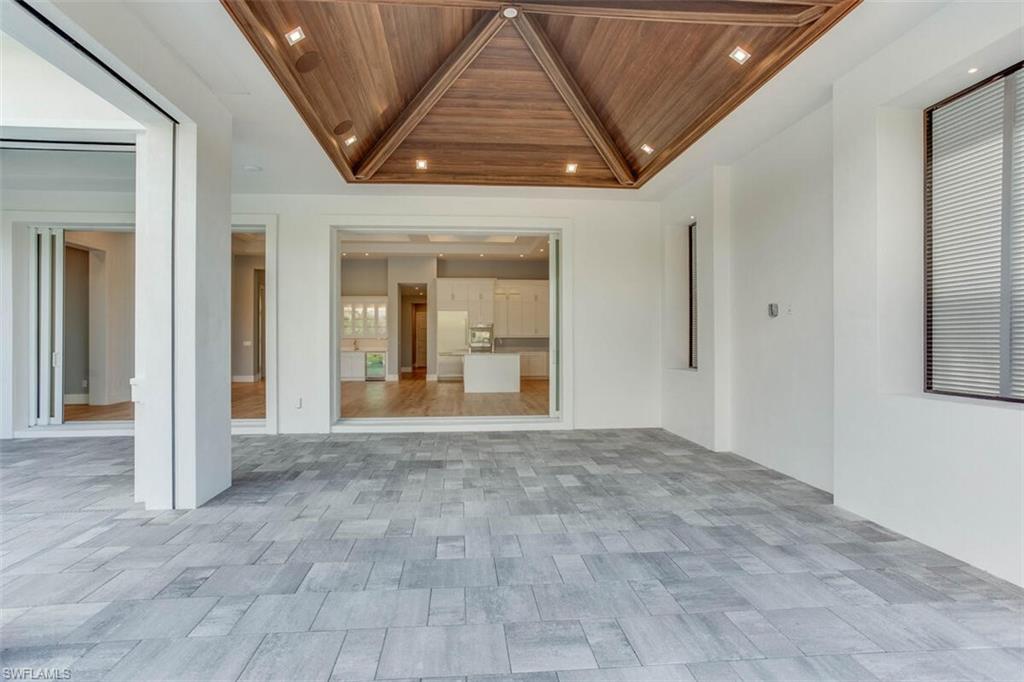 OYSTER HARBOR - Residential