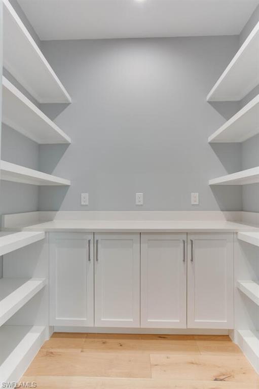 OYSTER HARBOR - Residential