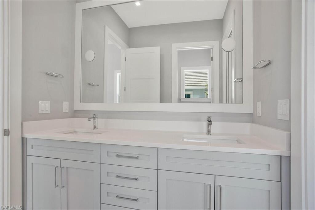 OYSTER HARBOR - Residential