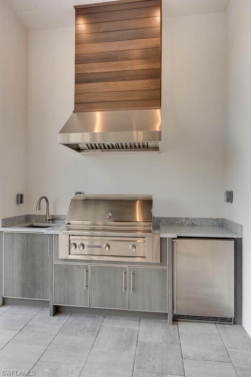 OYSTER HARBOR - Residential