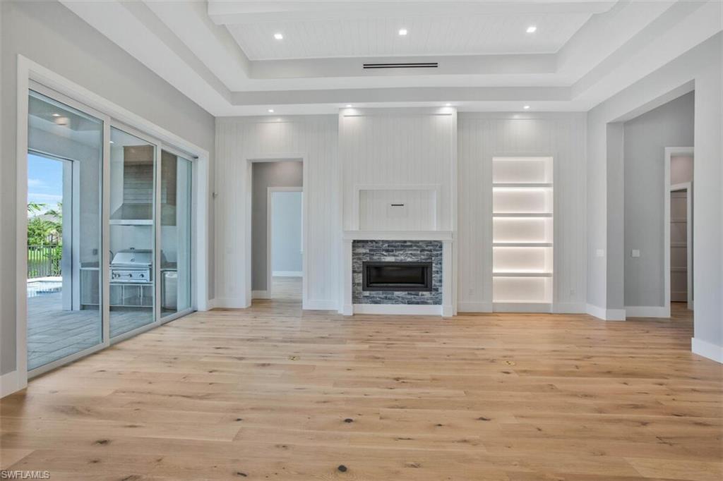 OYSTER HARBOR - Residential