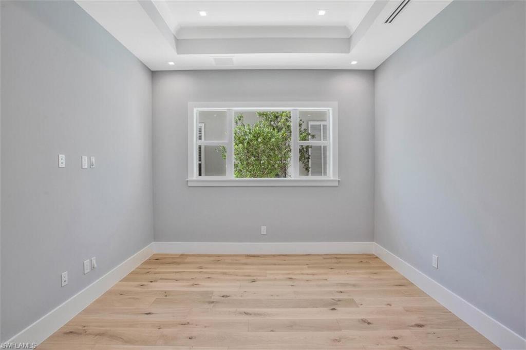 OYSTER HARBOR - Residential