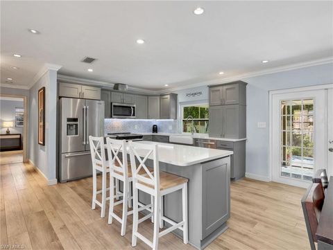 3523 Santiago WAY NAPLES FL 34105