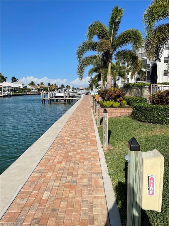 BREEZY POINT - Residential