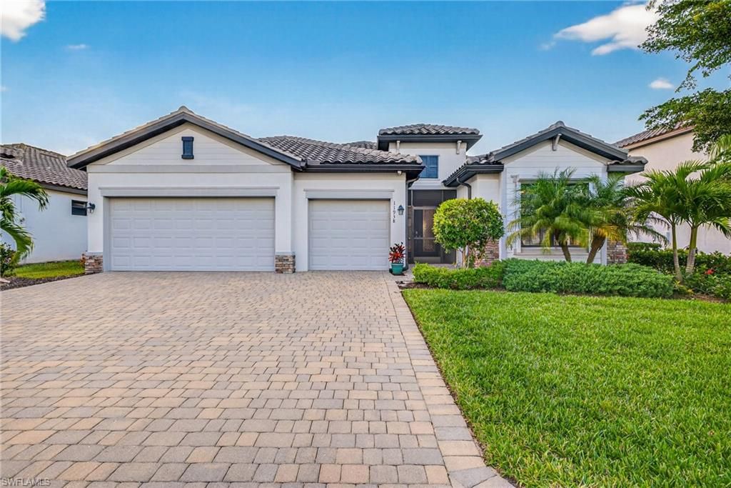 Photo of 11938 Bay Oak DR, FORT MYERS, FL 33913 (MLS # 225083846)
